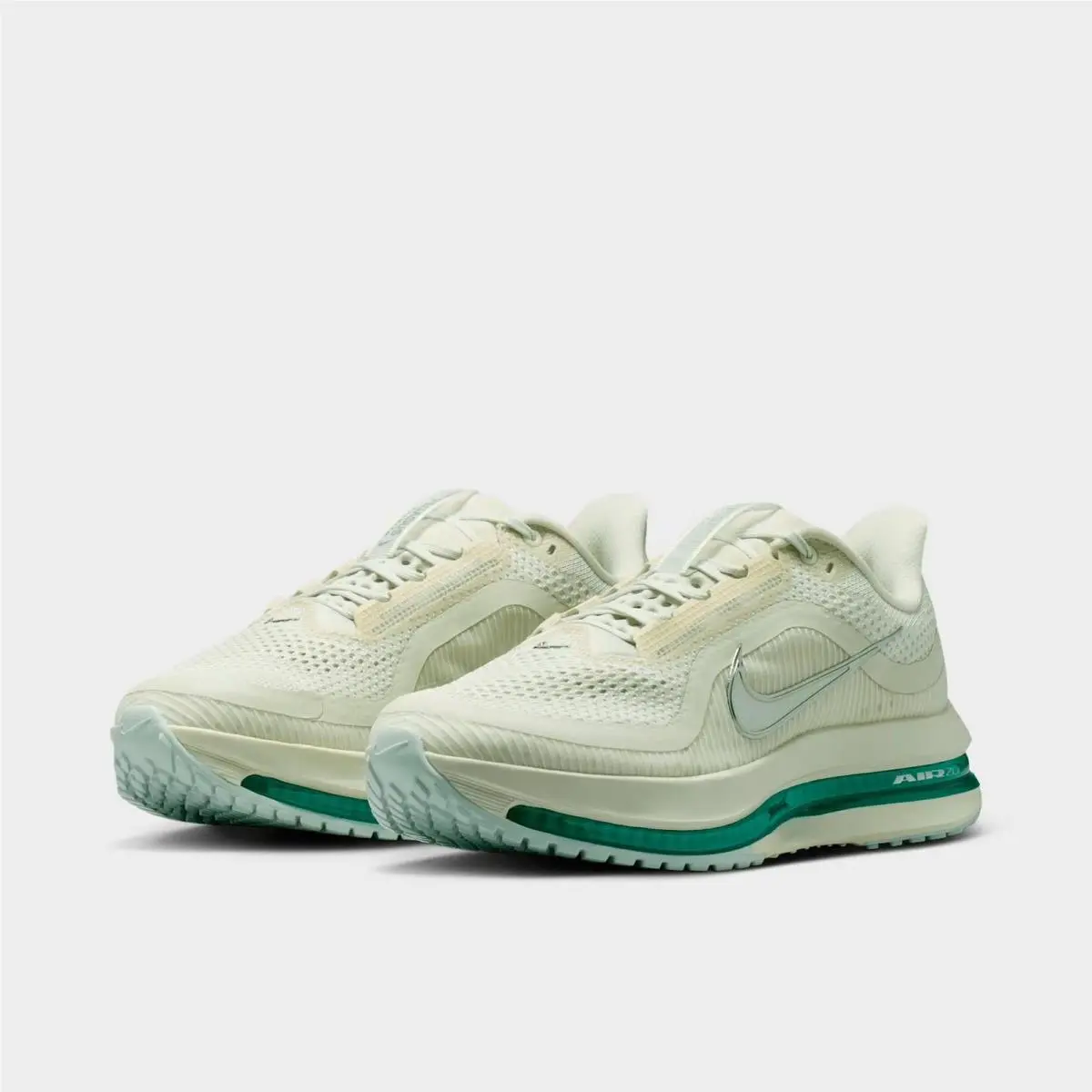 Nike shoes - HQ2593 008 - Sea Glass/Malachite/Light Silver/Metallic Silver 1