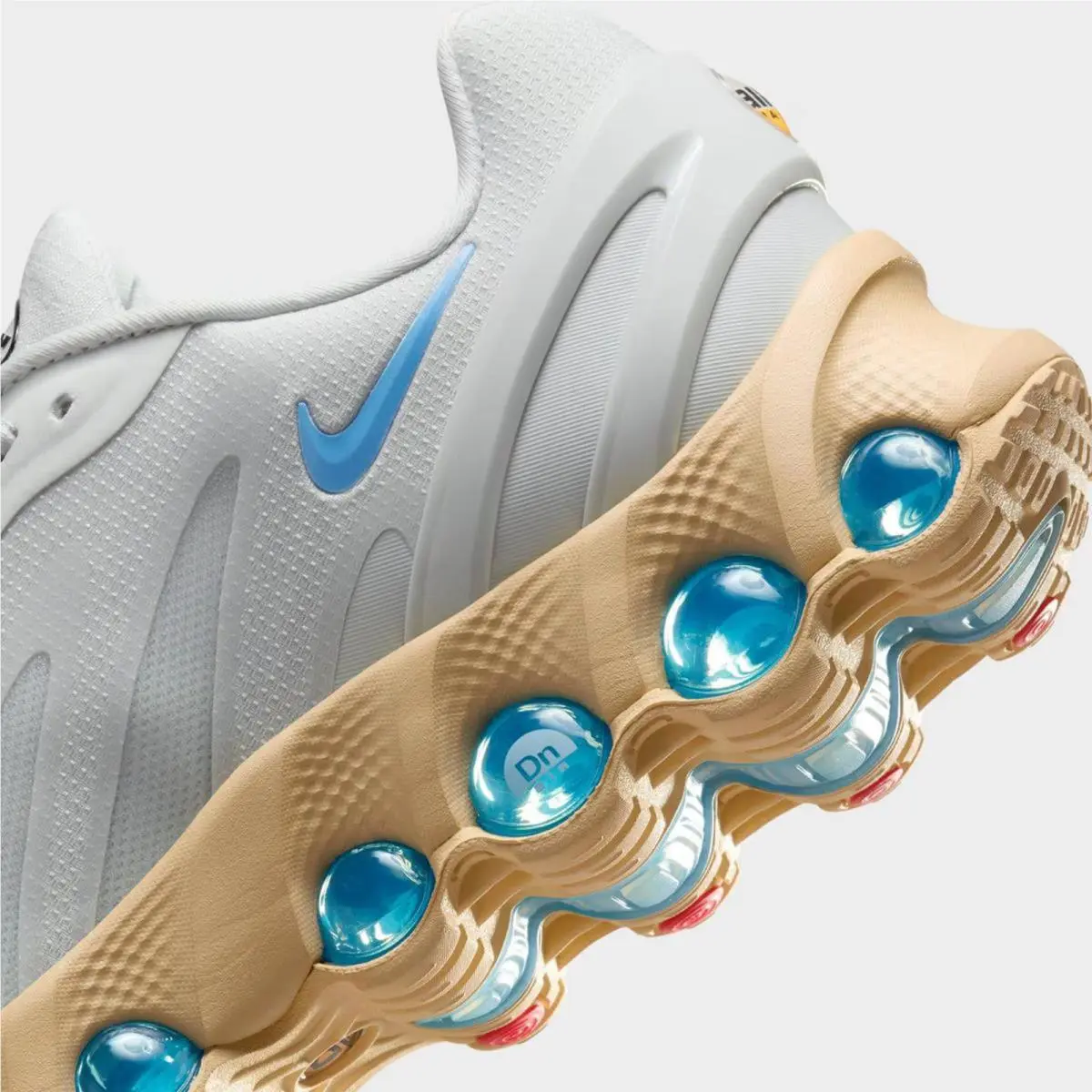 Nike shoes - IH4119 002 - Photon Dust/Team Gold/Black/Royal Pulse 4