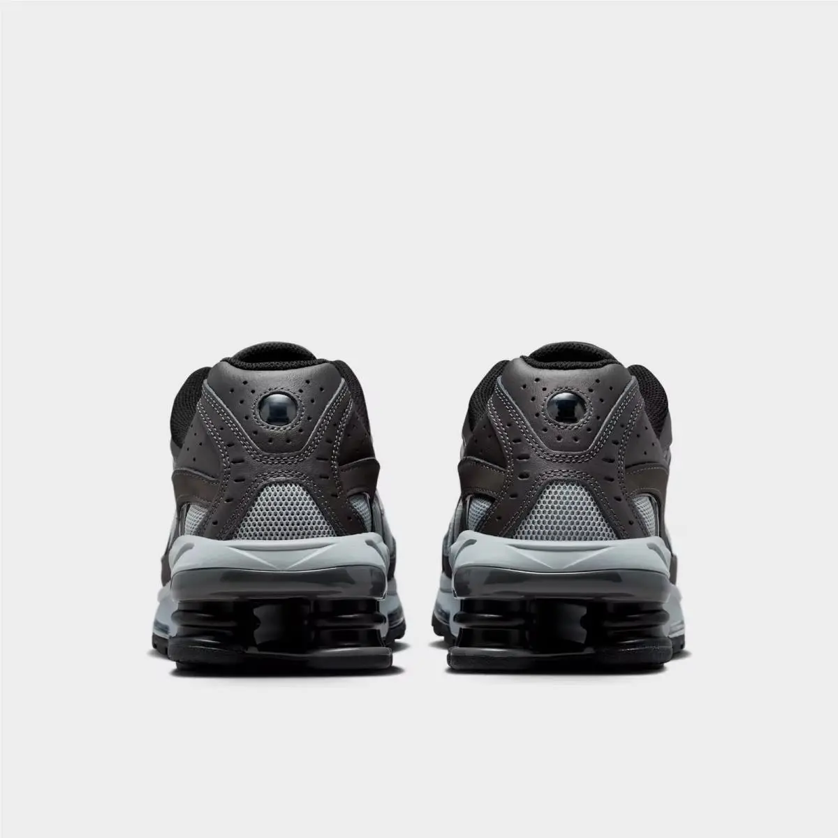 Nike shoes - IO4296 001 - Light Smoke Grey/Medium Ash/Black/Photon Dust 6