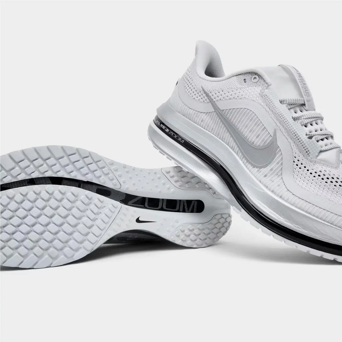 Nike shoes - IR1229 001 - Photon Dust/Black/Metallic Silver 4