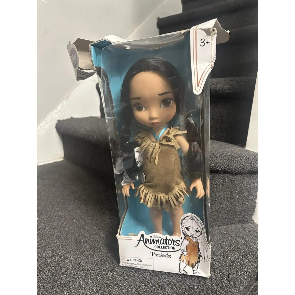 Disney Princess Animators Collection Pocahontas 16” Doll Beat UP Box