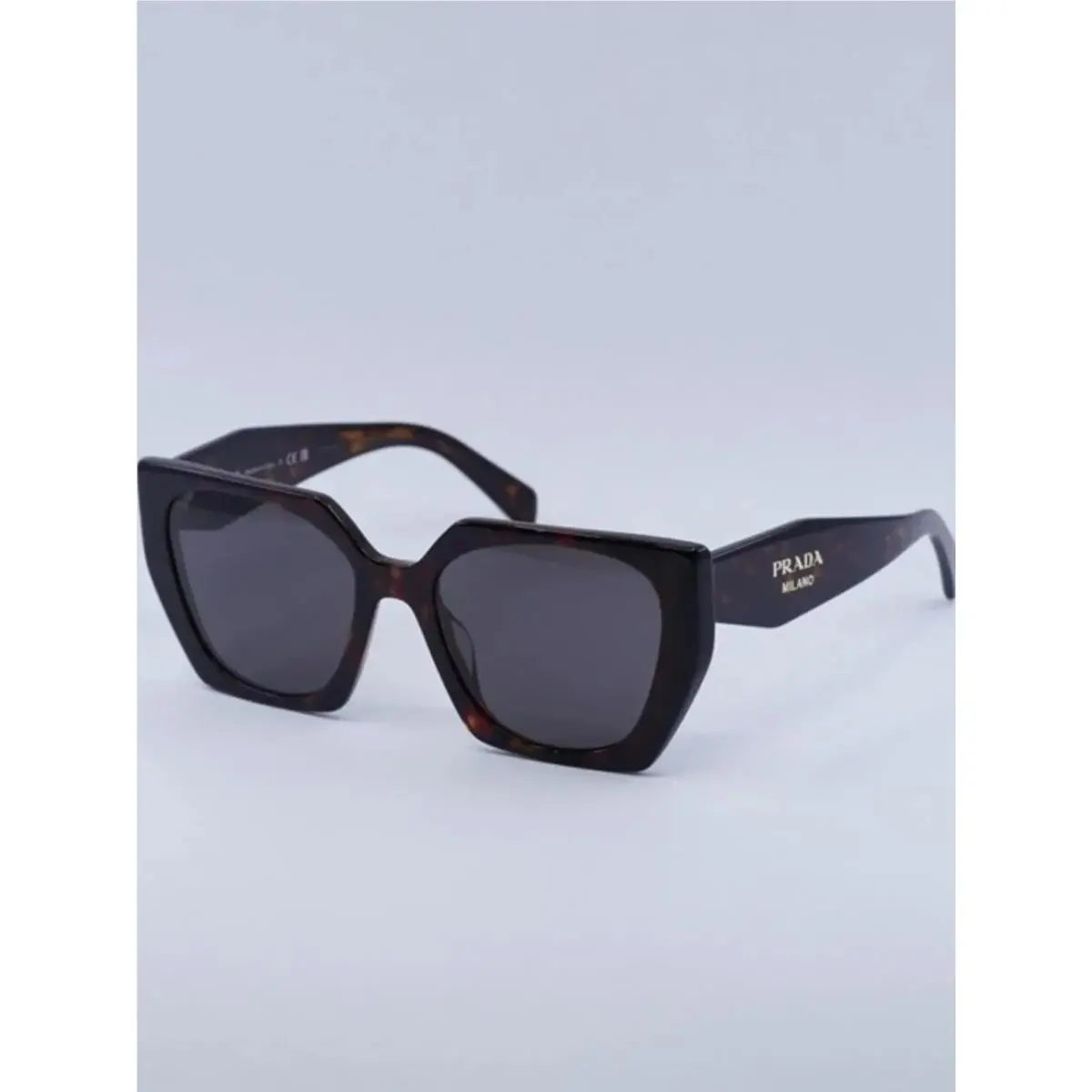 Prada Sunglasses Spr 15W-F 24B-40L 140 3N D