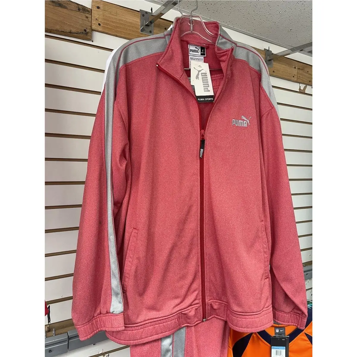 Puma clothing - Red 1