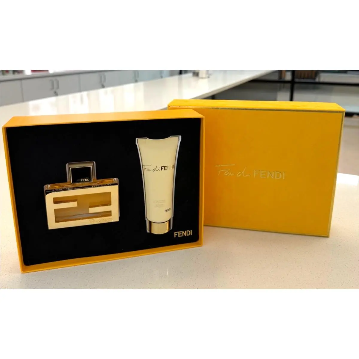 Fan di Fendi 1.7 Oz Edp + 2.5 Oz Body Lotion Gift Set
