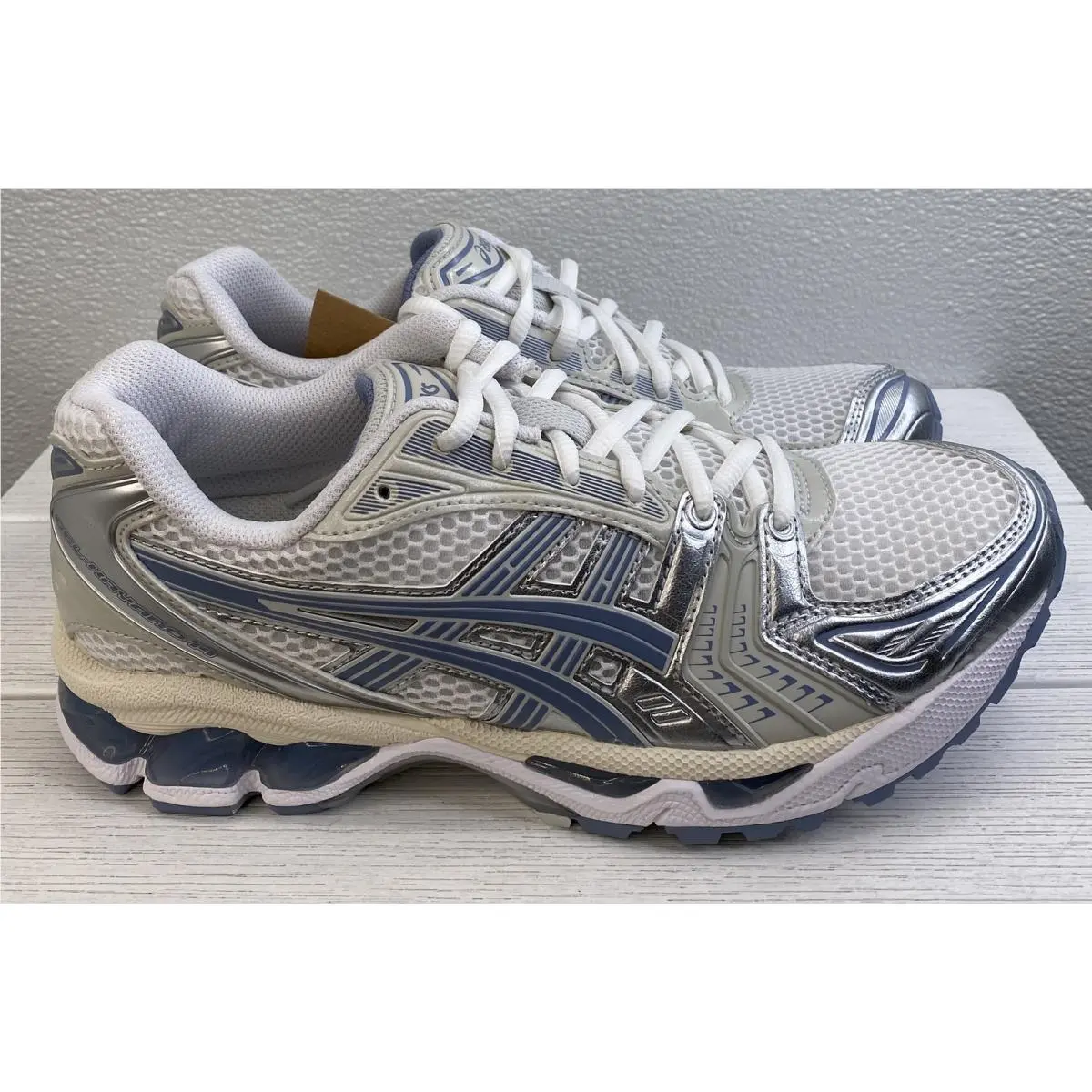 Asics Gel-kayano 14 Unisex Size M6.5 W8 White/light Navy Mesh Athletic Sneakers