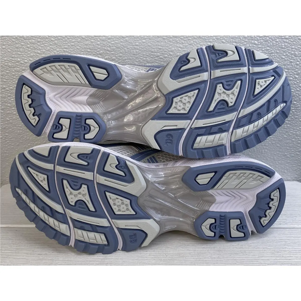 Asics shoes - White (UPC: 199023010247) 3