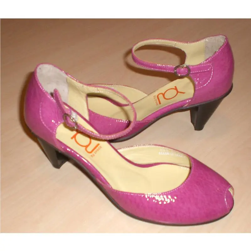 Crocs shoes - Pinks, Main: Pink (UPC: 883503219342) 1