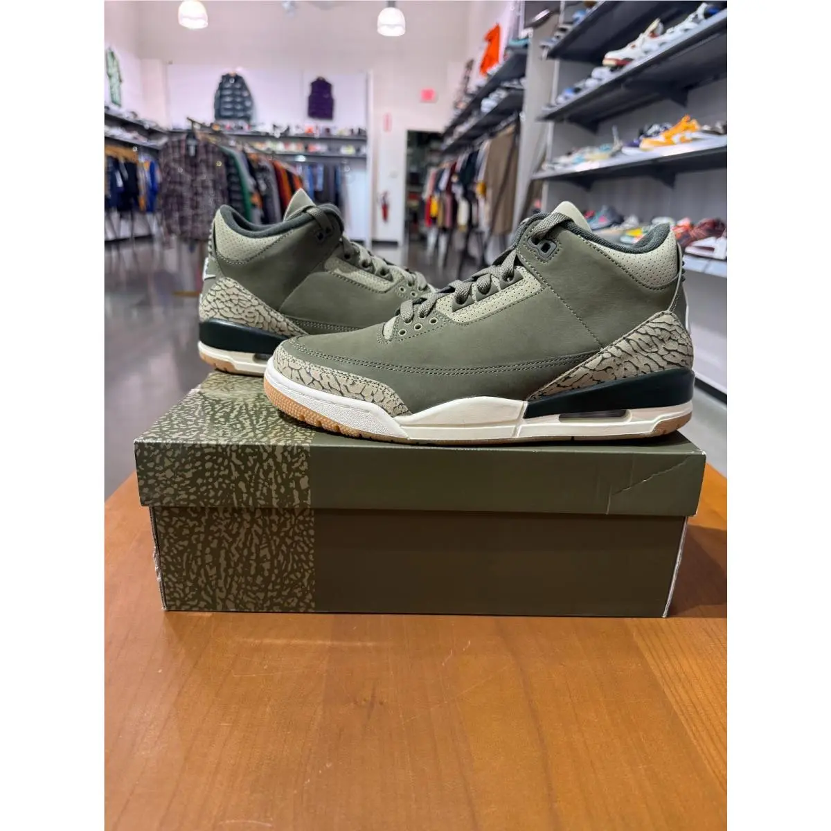 Crocs Air Jordan 3 Family Affair Size 8.5