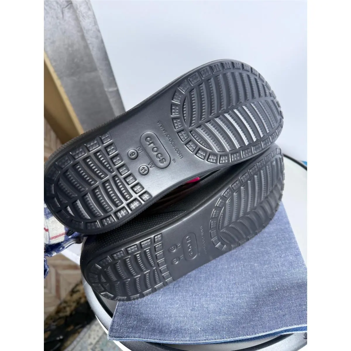 Crocs shoes - Classic Crush Sandal - Classic Crush Sandal - Black 4