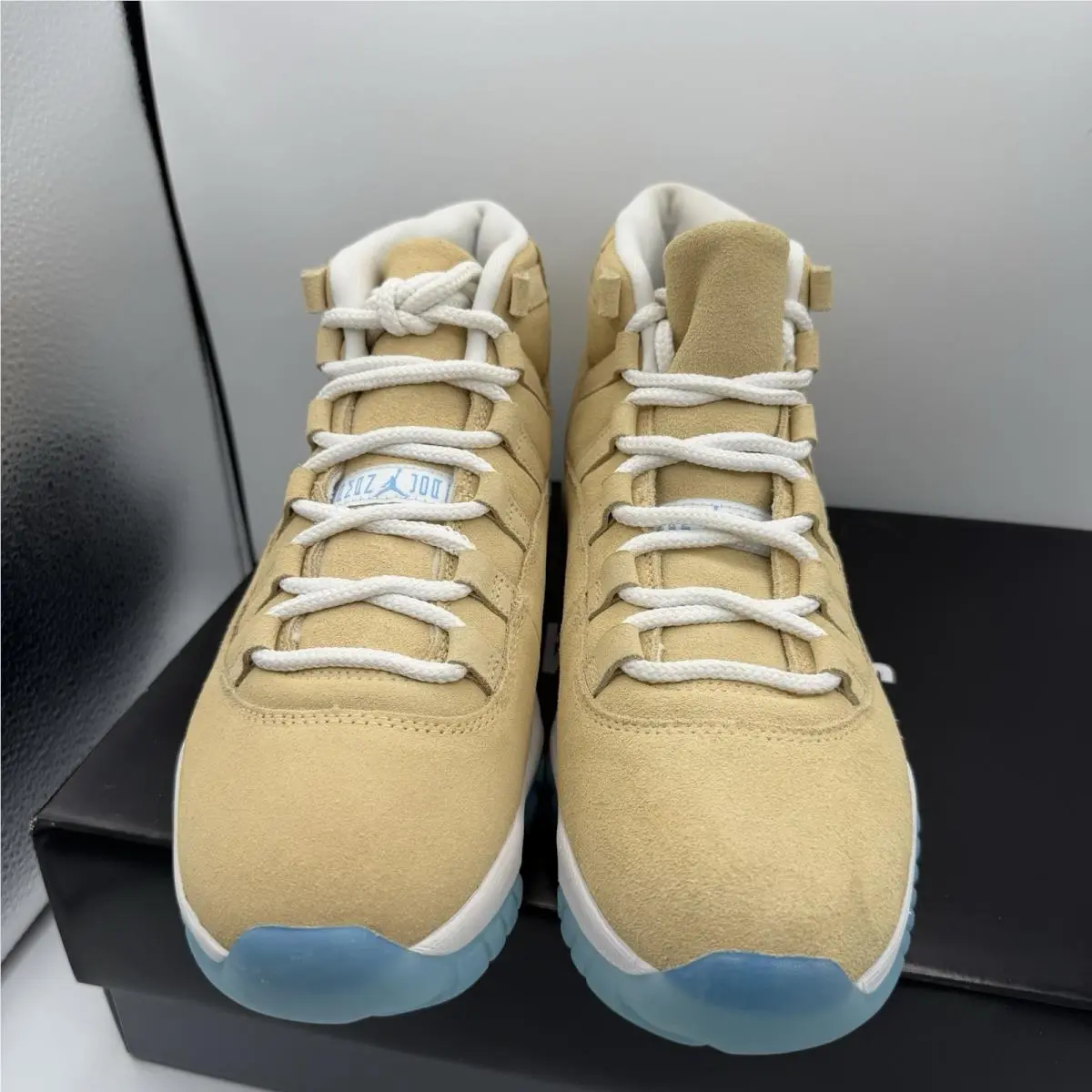 Nike shoes - Air Jordan 11 - Air - IO8960-707 - Beige 1