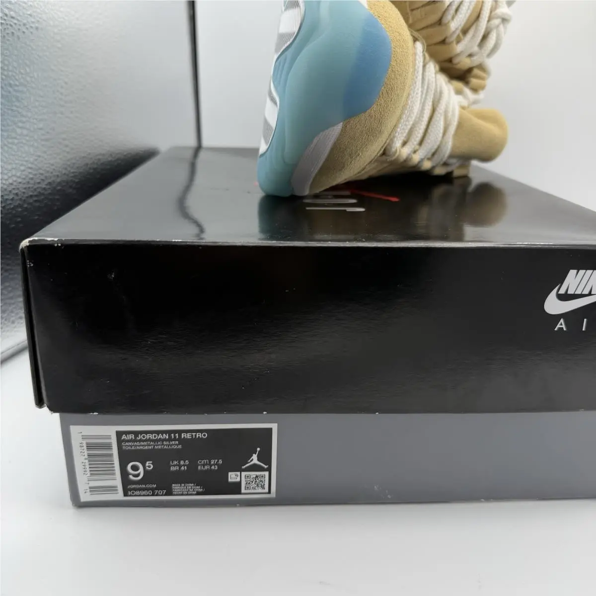 Nike shoes - Air Jordan 11 - Air - IO8960-707 - Beige 4