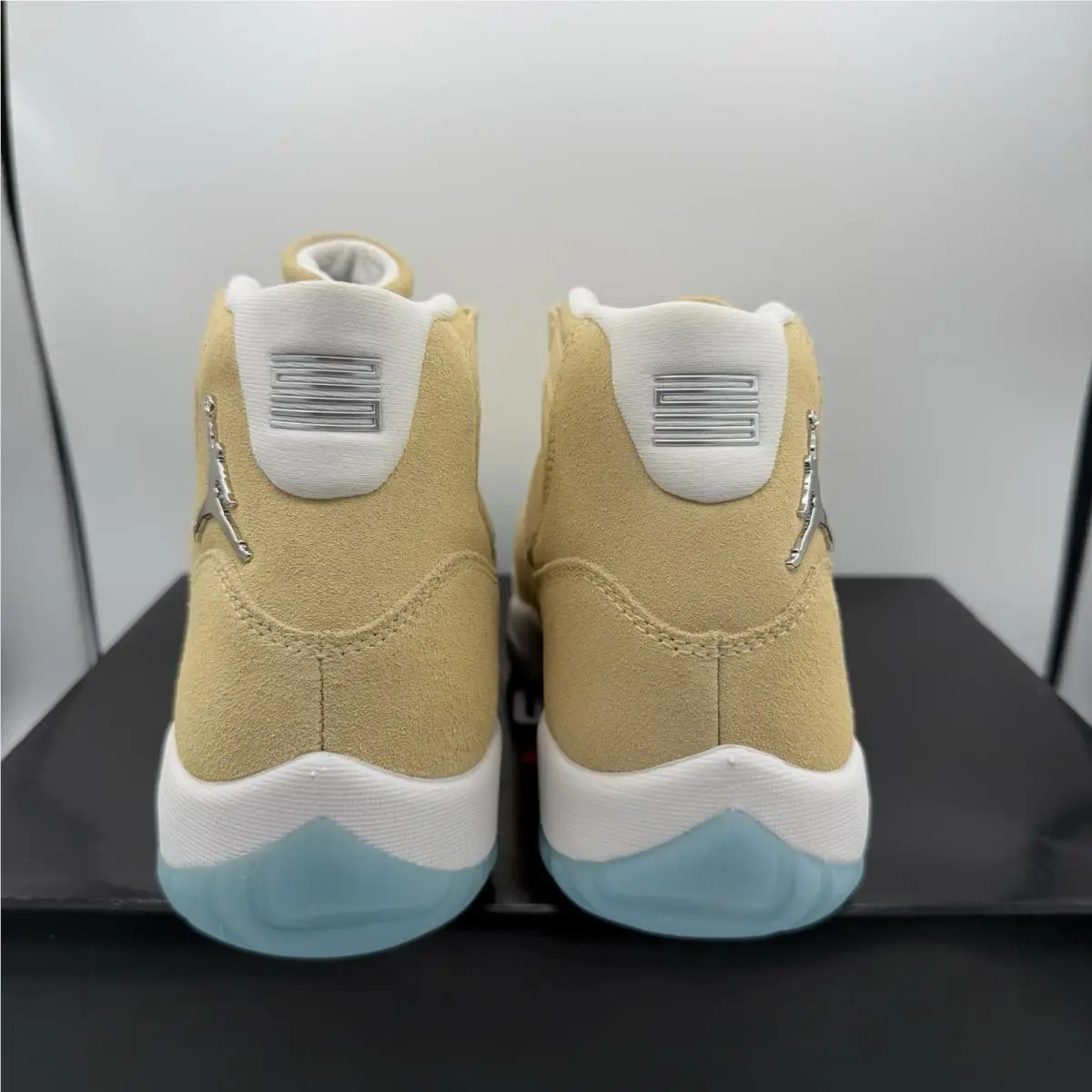 Nike shoes - Air Jordan 11 - Air - IO8960-707 - Beige 2