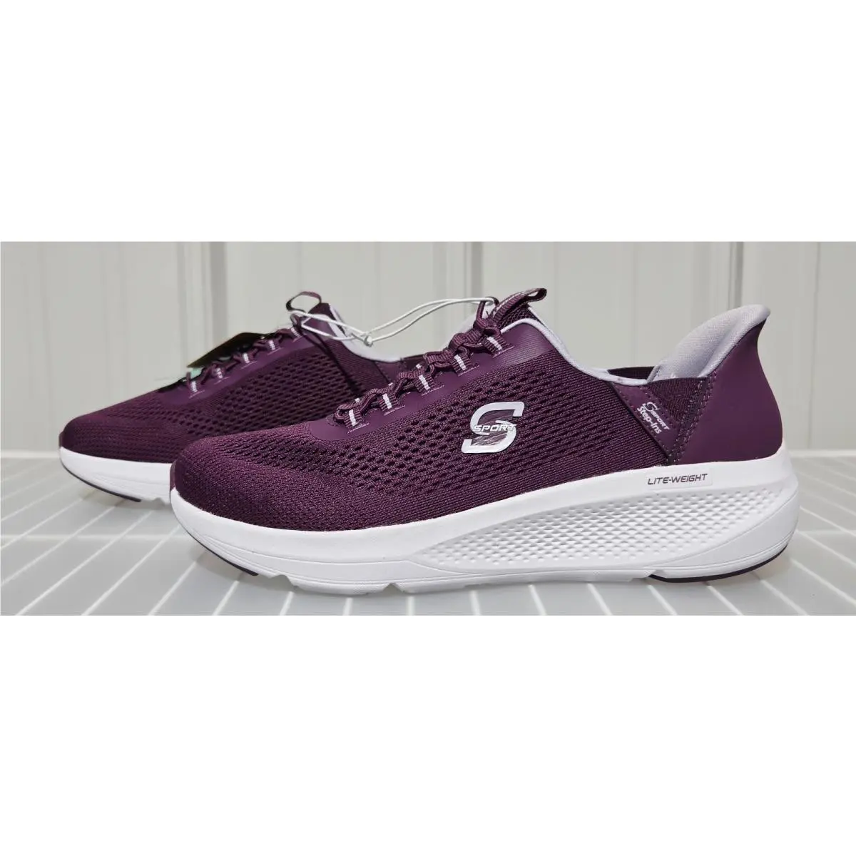 Skechers shoes - Red (UPC: 198739927641) 0