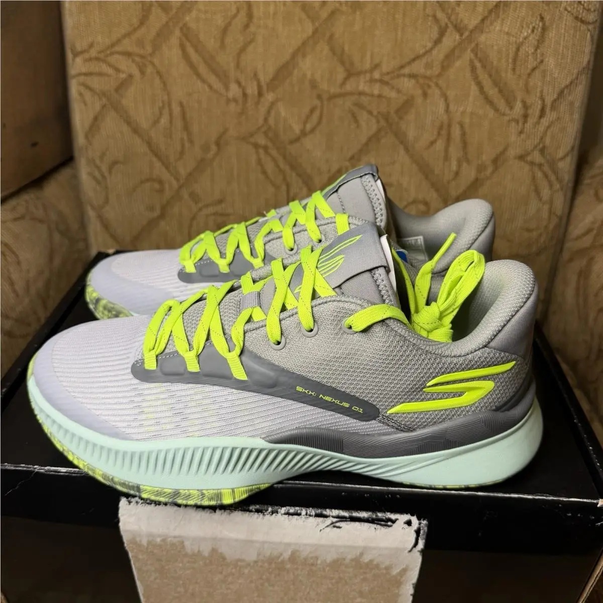 Skechers Skx Nexus 01 Men’s Basketball Shoes Gray/green Size 9 W/ Shirt Shorts