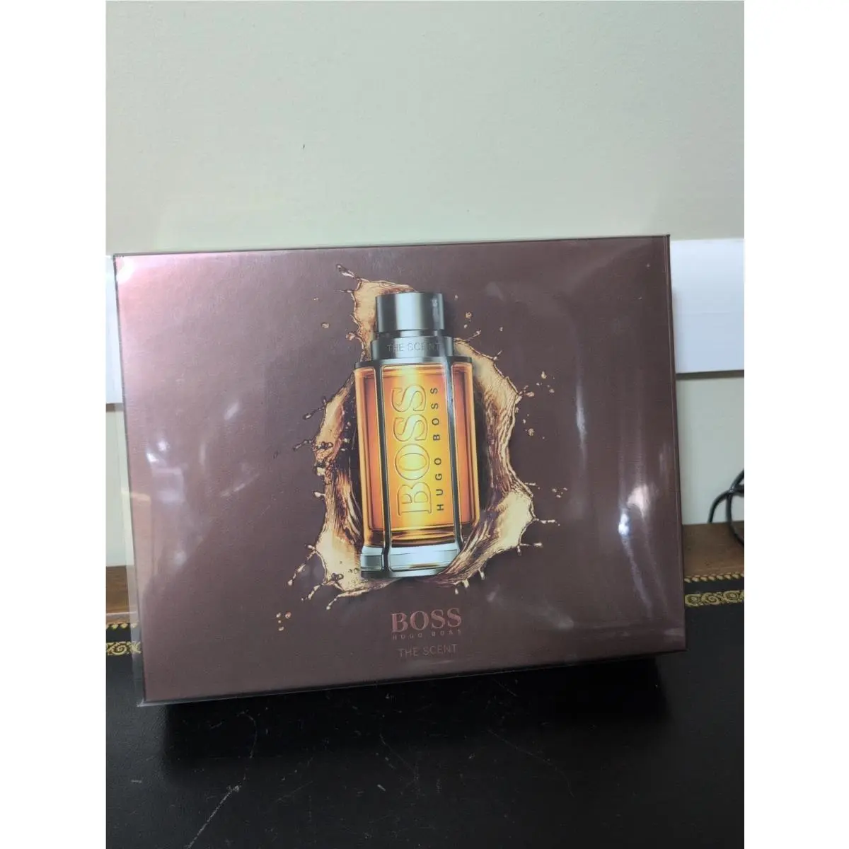 Hugo Boss The Scent Men`s Fragrance Gift Set Edt/shower Gel/deodorant