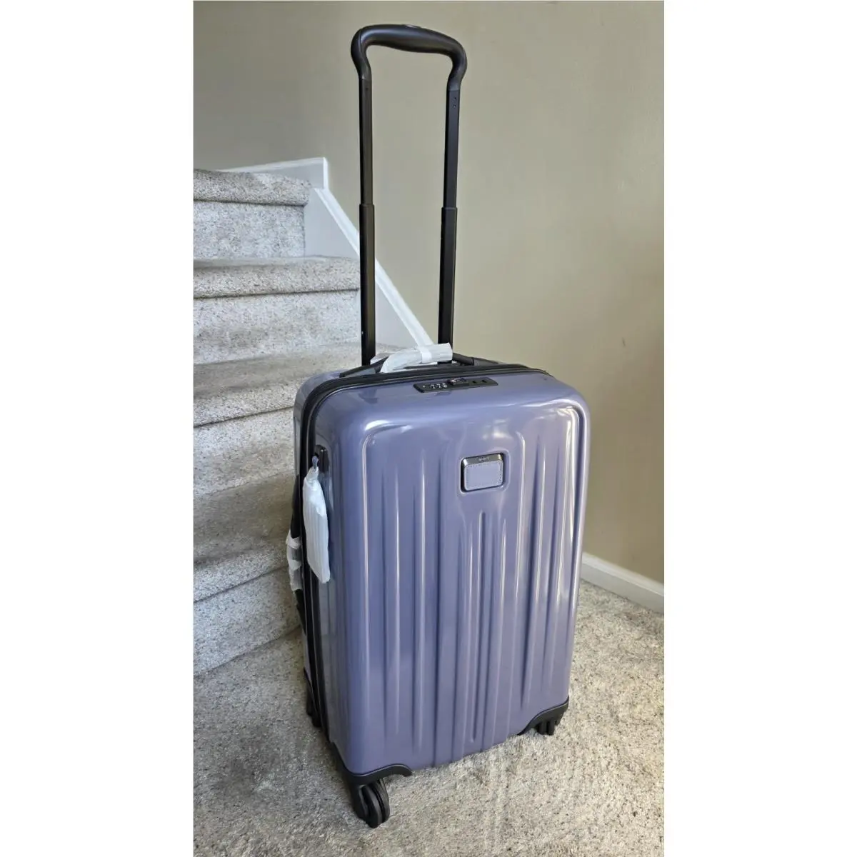 Tumi V4 International Expandable 4 Wheeled Carry-on in Lilac