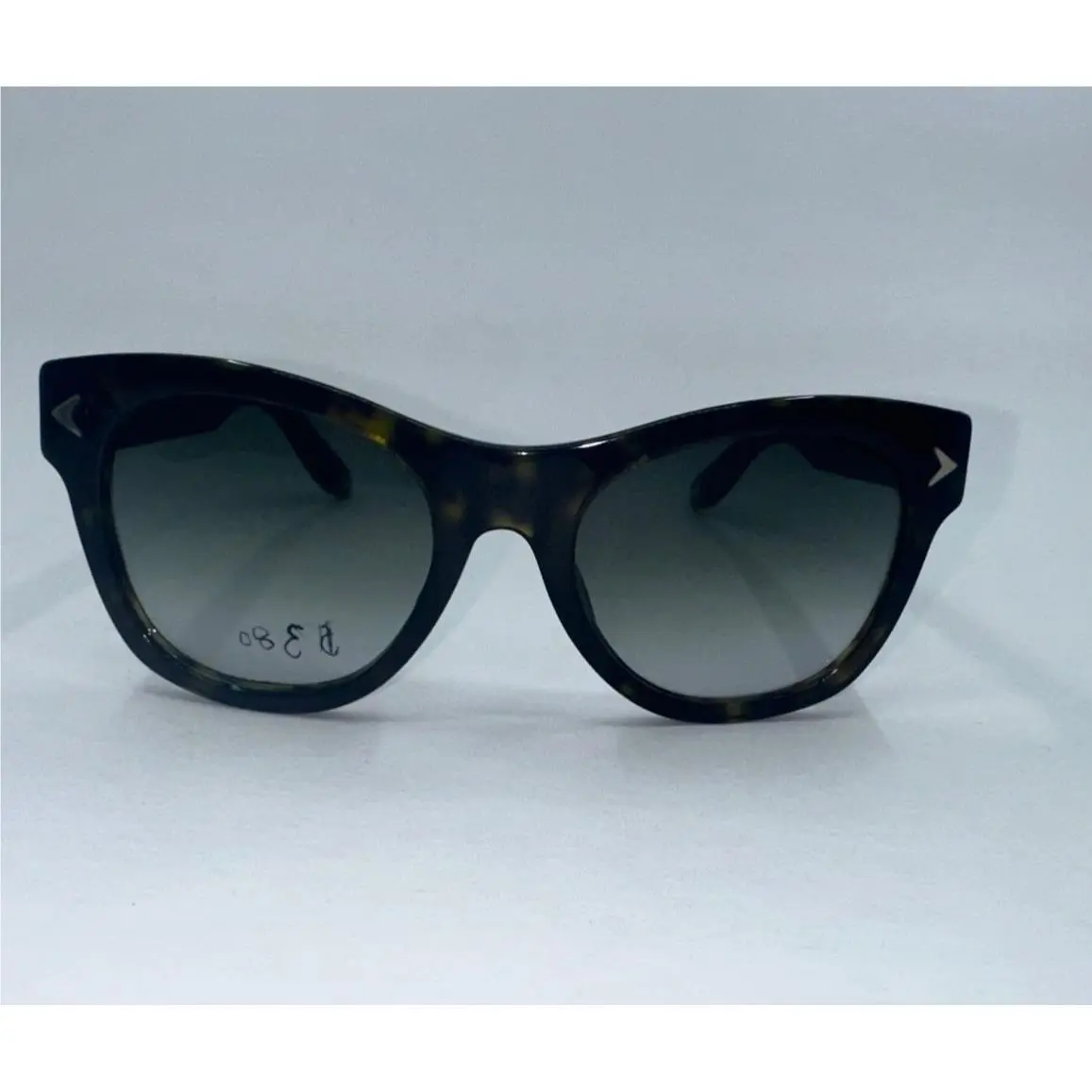 Givenchy GV 7010/S Tortoise Sunglasses Star Detail Gray Gradient Lens