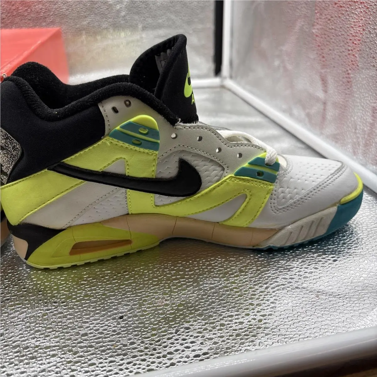 Nike shoes - Nike Air Tech Challenge - Air Tech Challenge - White 2