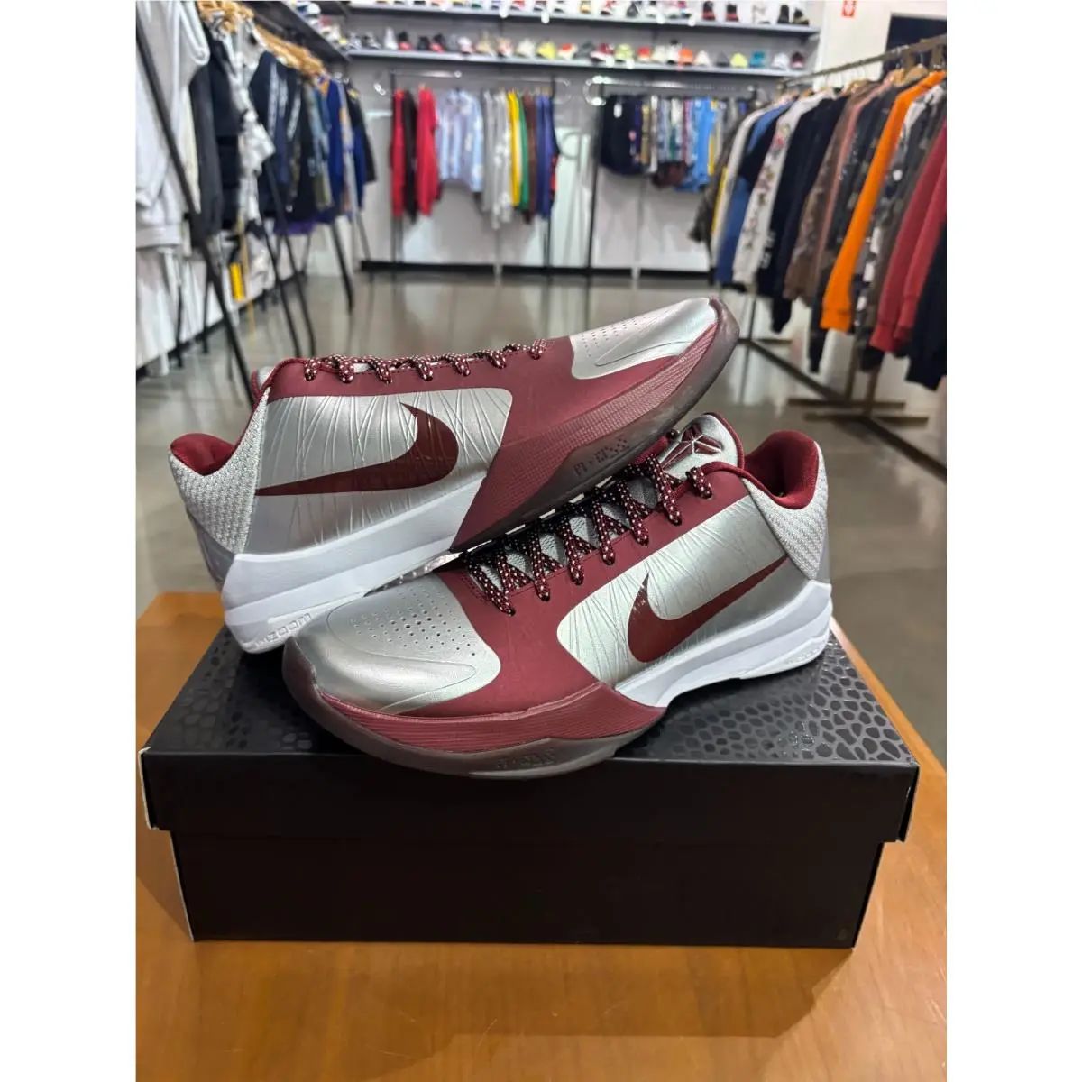 Nike Kobe 5 Lower Merion Aces Away Size 9.5