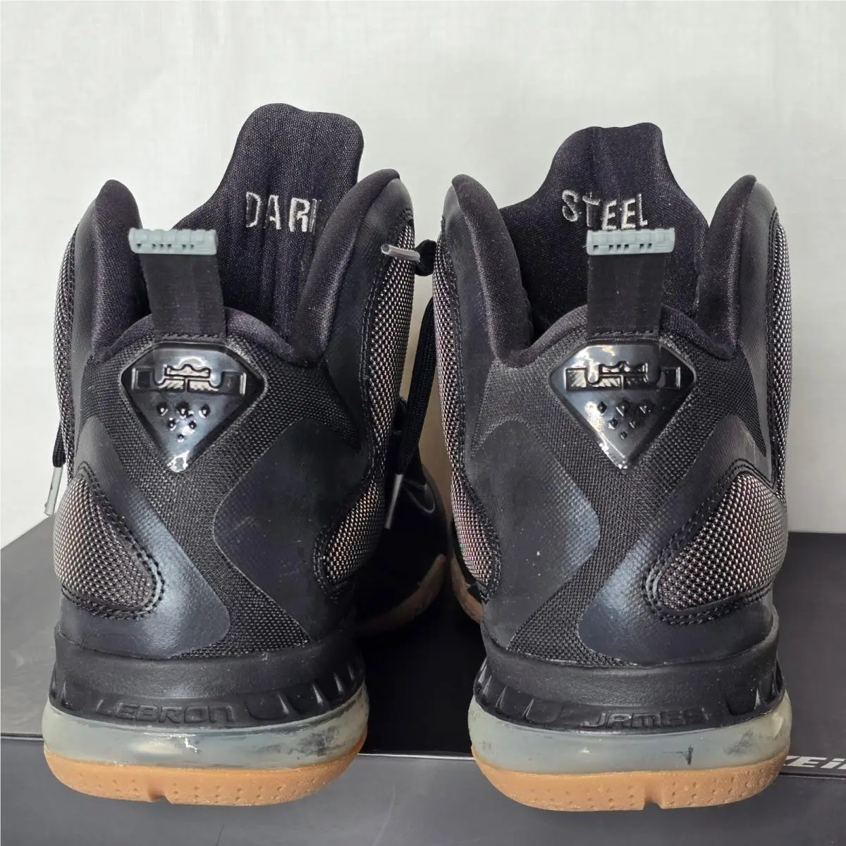 Nike shoes - LeBron 9 - LeBron - 512132 992 - Black 0