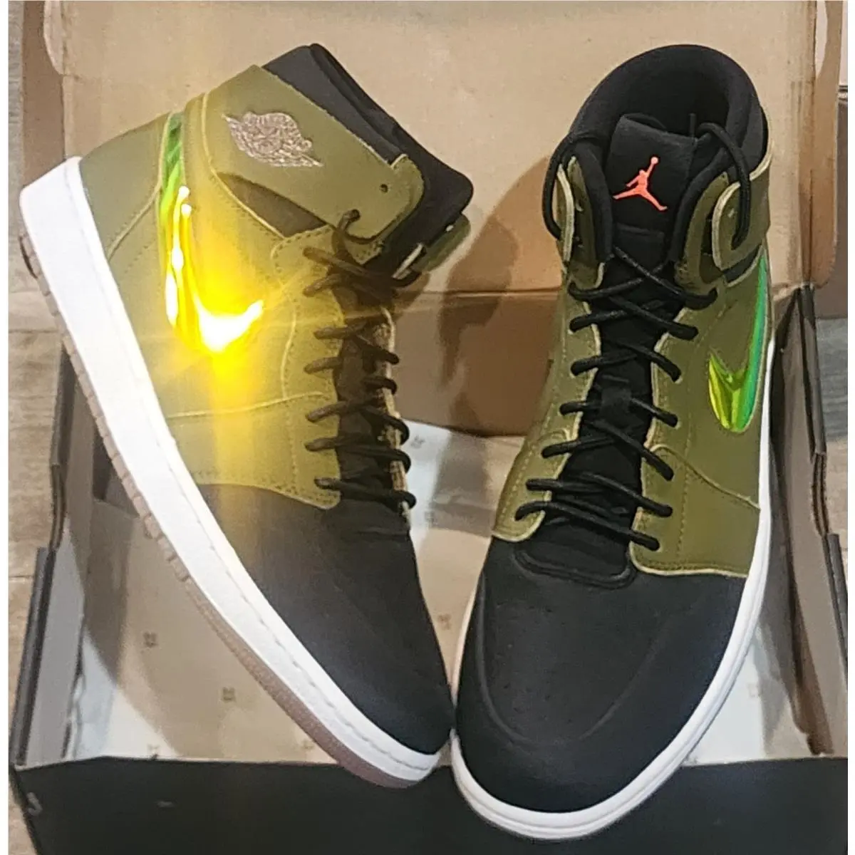 Nike shoes - Air Jordan 1 - Air - 819176-306 - Green (UPC: 0659658249288) 0