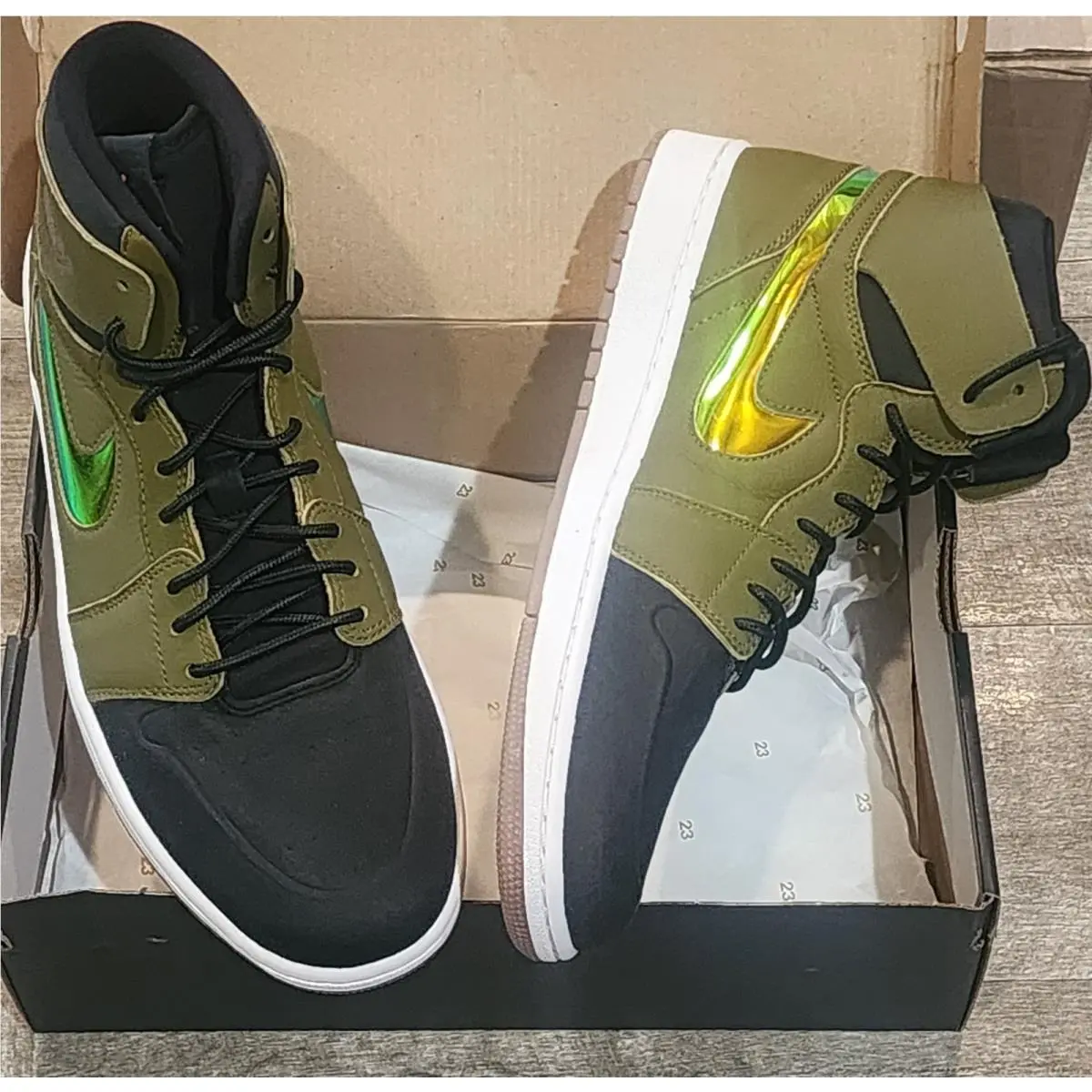 Nike shoes - Air Jordan 1 - Air - 819176-306 - Green (UPC: 0659658249288) 1