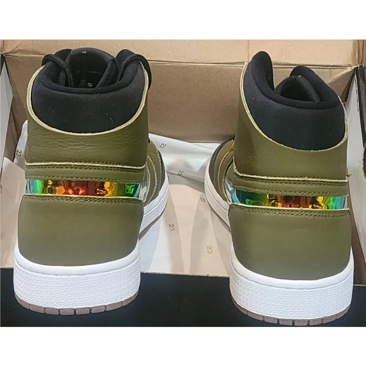 Nike shoes - Air Jordan 1 - Air - 819176-306 - Green (UPC: 0659658249288) 3