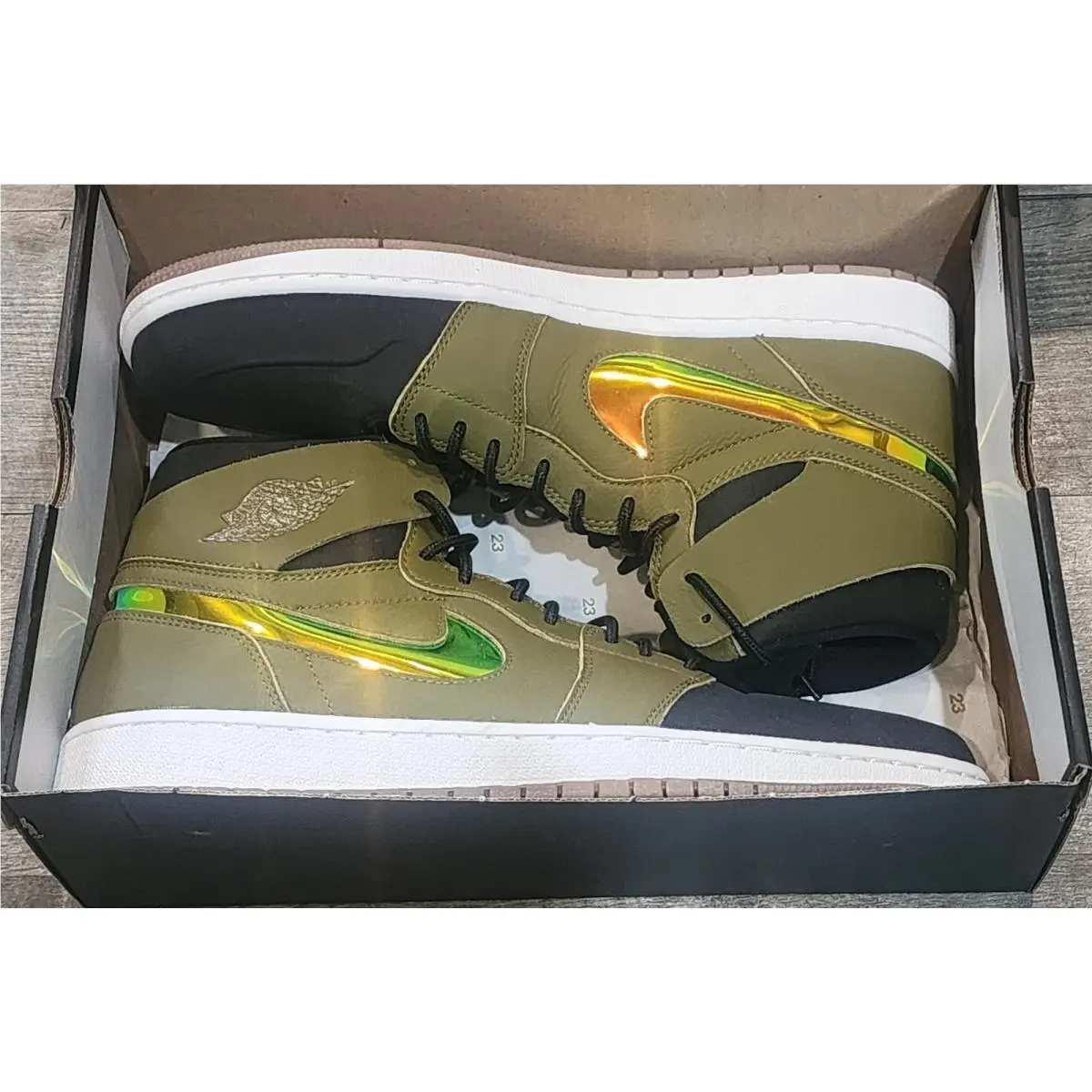 Nike shoes - Air Jordan 1 - Air - 819176-306 - Green (UPC: 0659658249288) 5