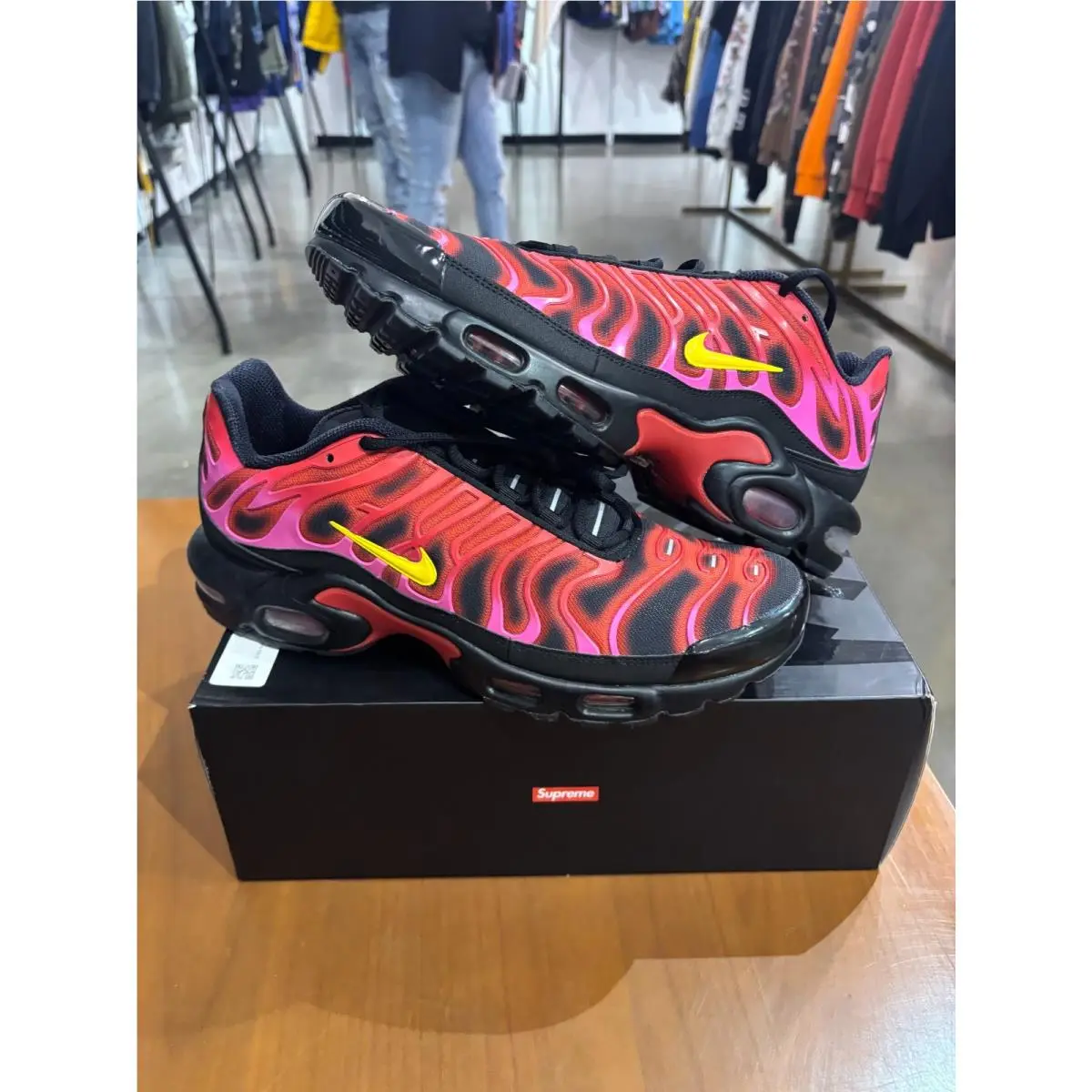 Nike Supreme Air Max Plus University Red Size 11