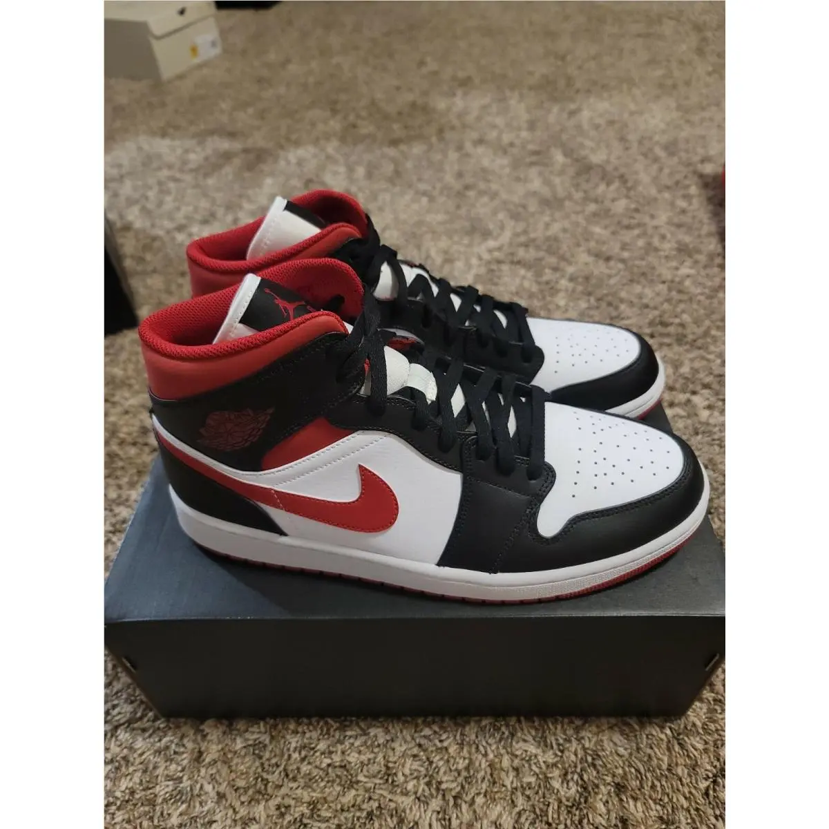 Nike Air Jordan 1 Mid GS White Gym Red Black 554724 122 Size 11
