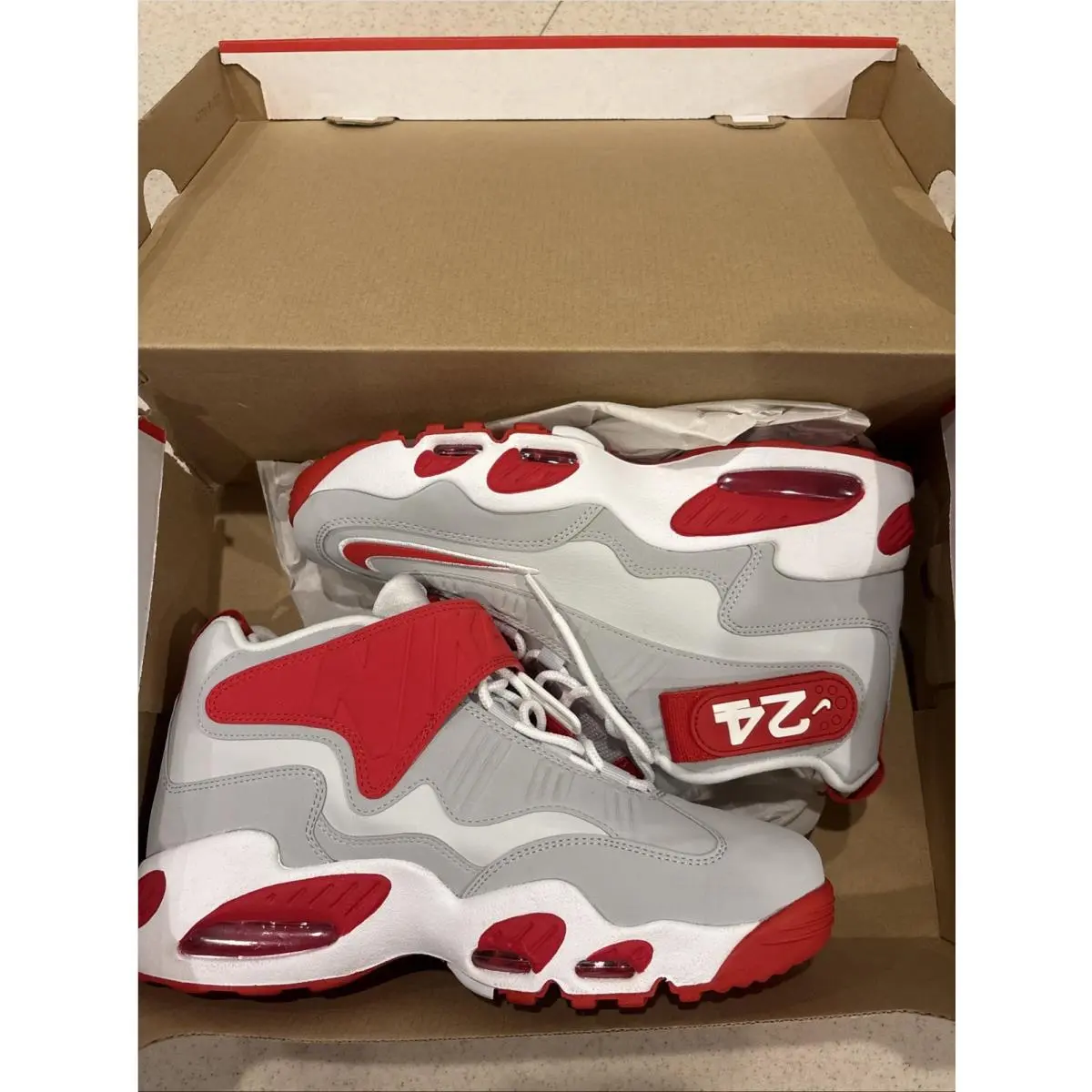 Nike Air Griffey Max 1 University Red Pure Platinum Size 9.5 Box