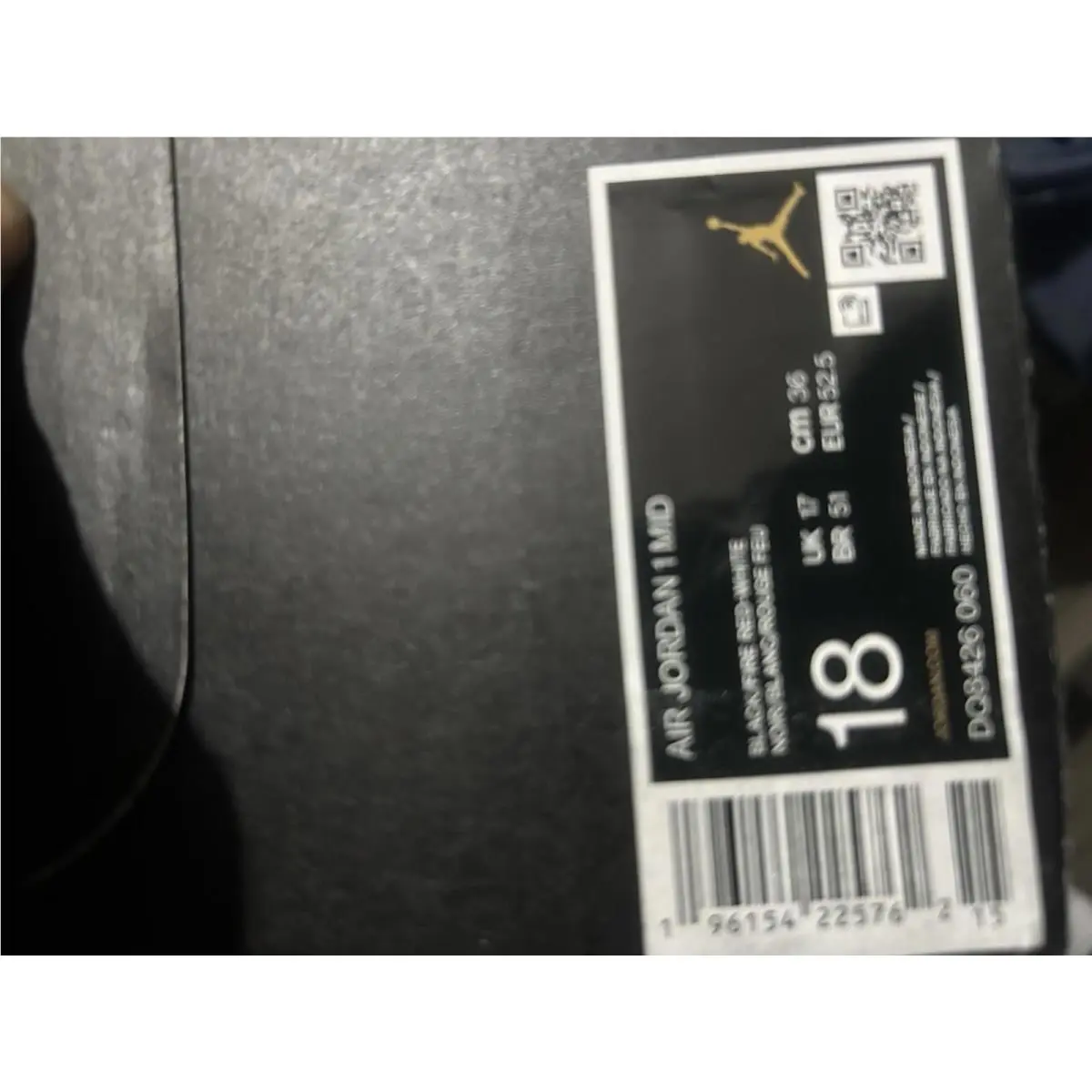 Nike shoes - Jordan 1 Mid - Mid - Red 3