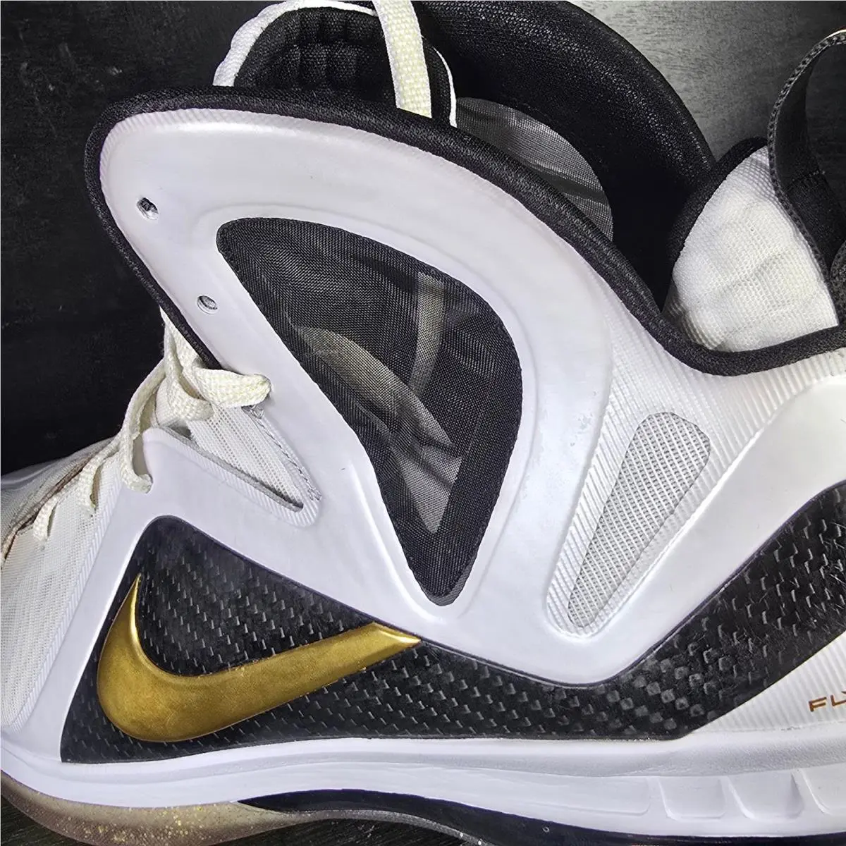 Nike shoes - LeBron 9 P.S. Elite Series 15 - 516958 100 - White 9