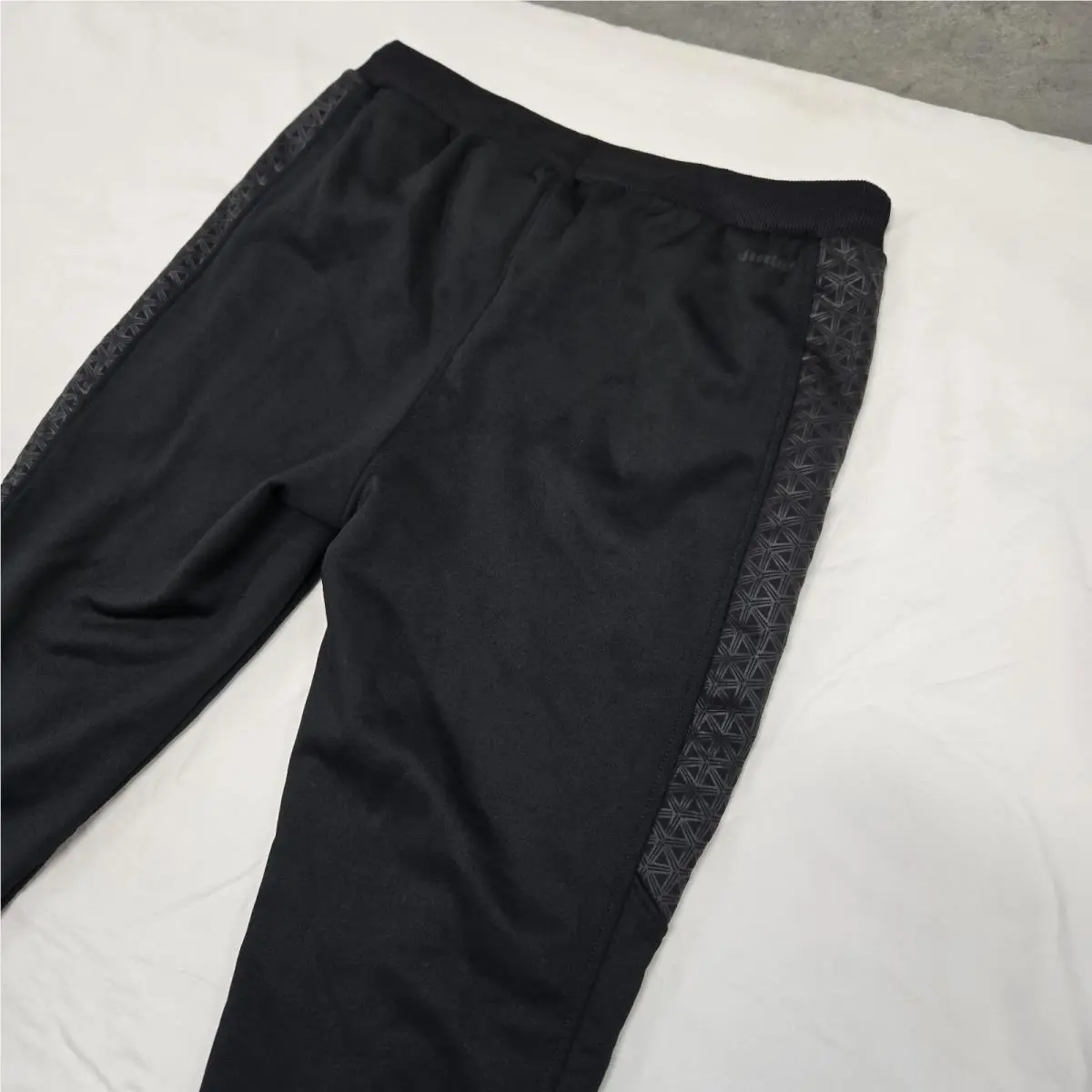 Adidas clothing - HR5142 - HR5142 - Black 6