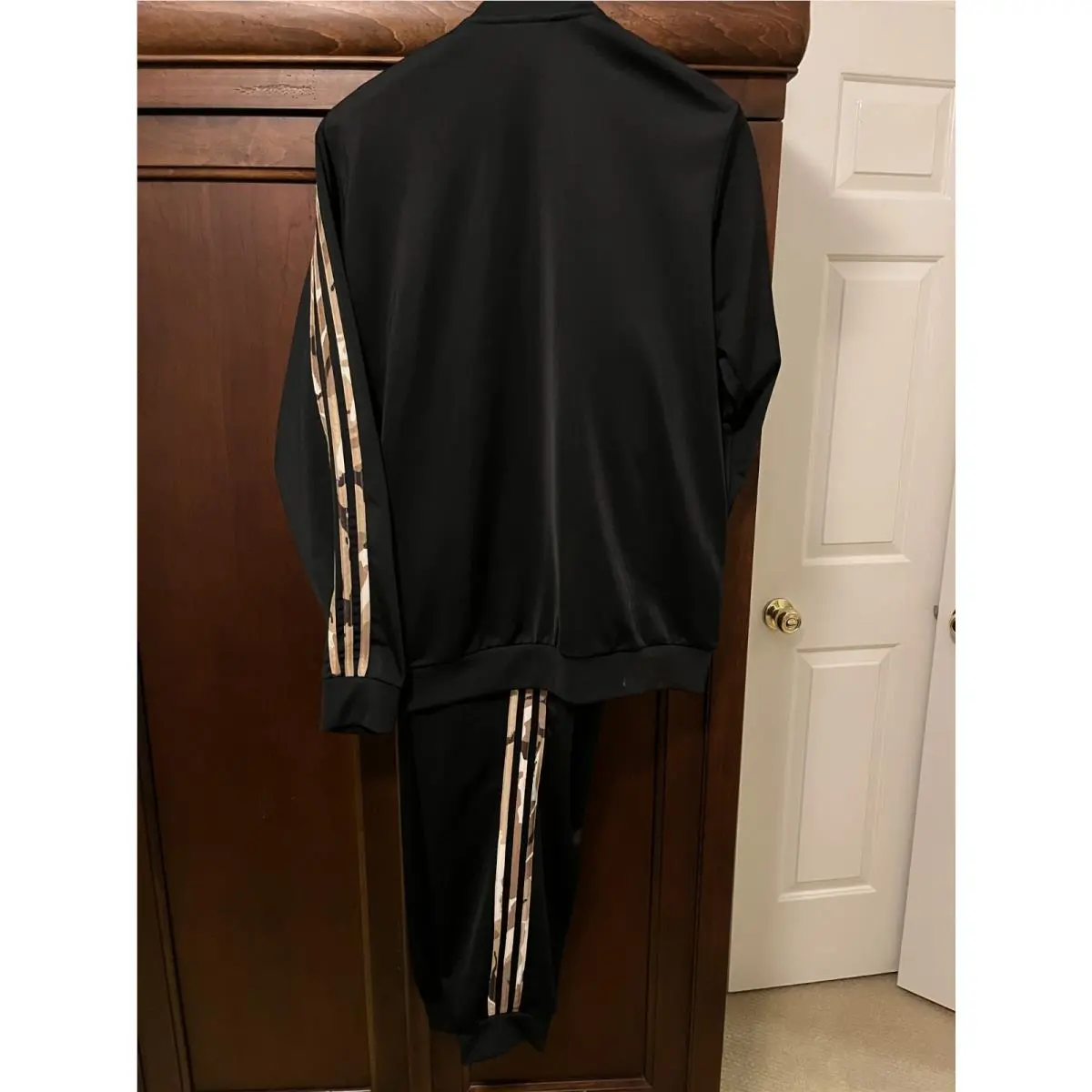 Adidas clothing - Black 5