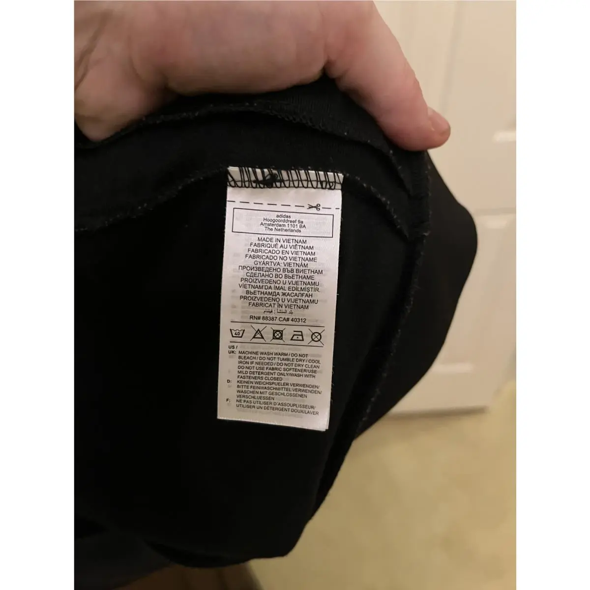 Adidas clothing - Black 6