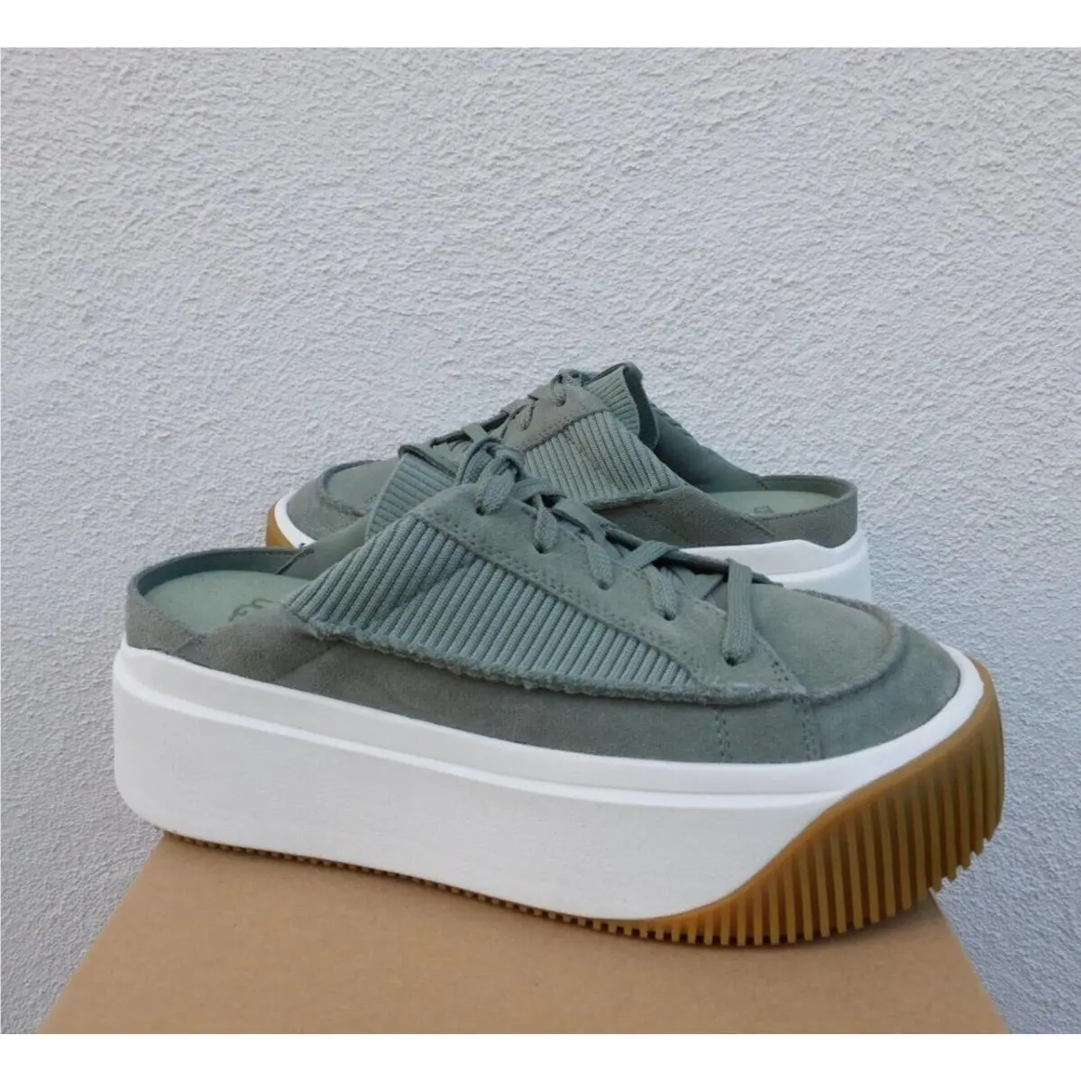 Ugg Clover Suede Ez-duzzit 2` Platform Mule Sneakers Women US 9/ Eur 40