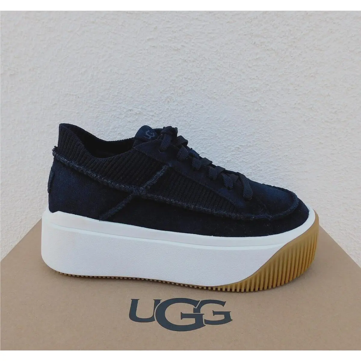 Ugg Black Suede Ez-duzzit Lace 2` Platform Sneakers Women US 9/ Eur 40