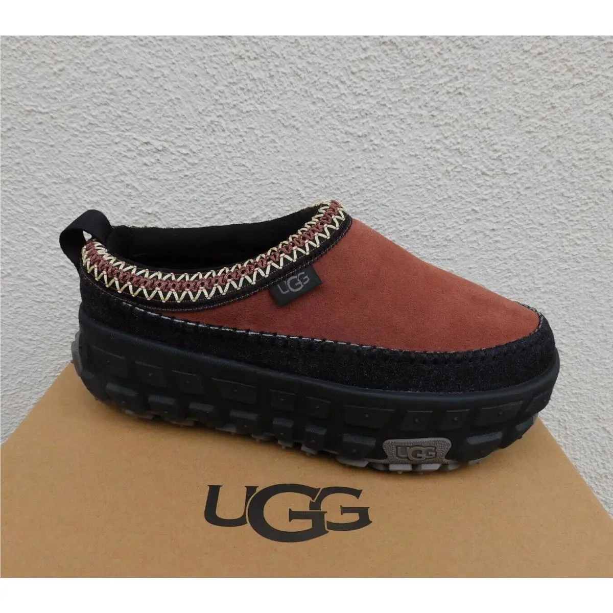 UGG shoes - UGG Venture Daze - Venture Daze - Red Jasper/ Black (UPC: 197634293851) 2