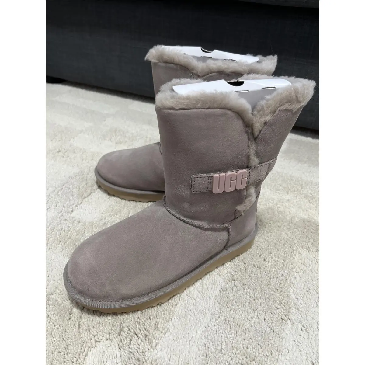 Women`s Shoes Ugg Bailey B2S Sheepskin Boots Oyster Grey Size 6