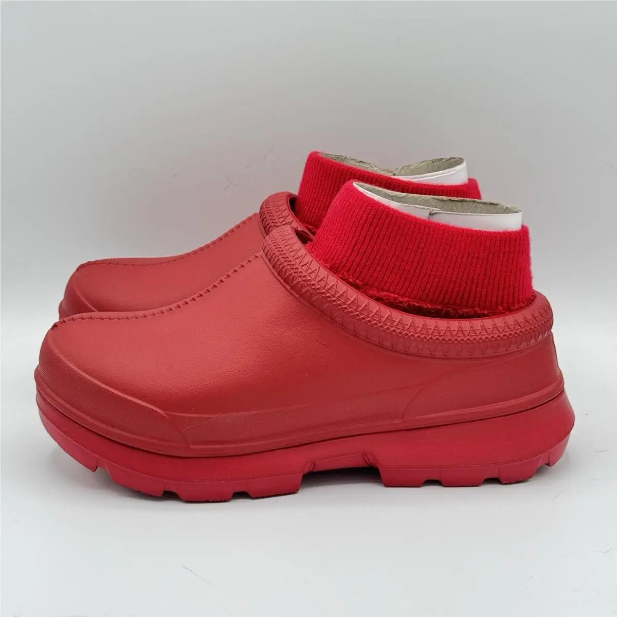 Ugg Women`s Tasman X Clogs Waterproof Shoes Clogs 1125730 Size 5 Red