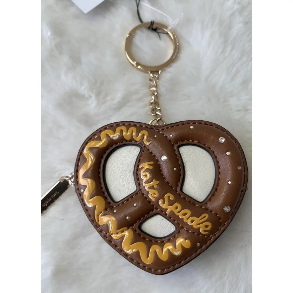 Kate Spade Nyc Big Apple 3D Pretzel Coin Purse