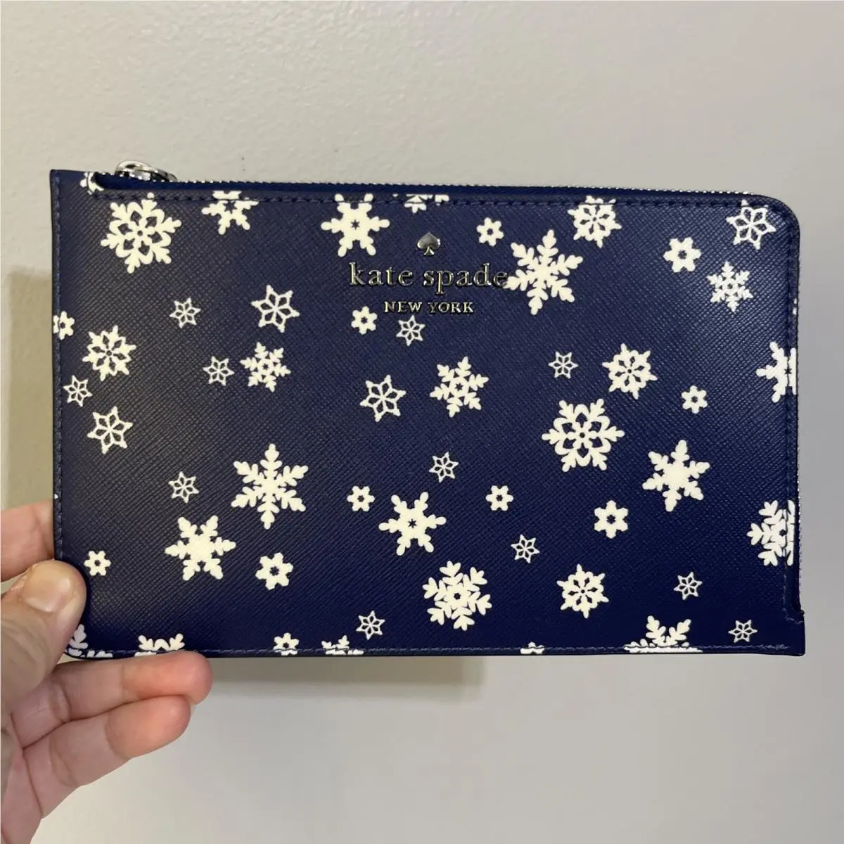 New Kate Spade Staci Snowflake Toss Medium L-zip Wristlet Blue Multi