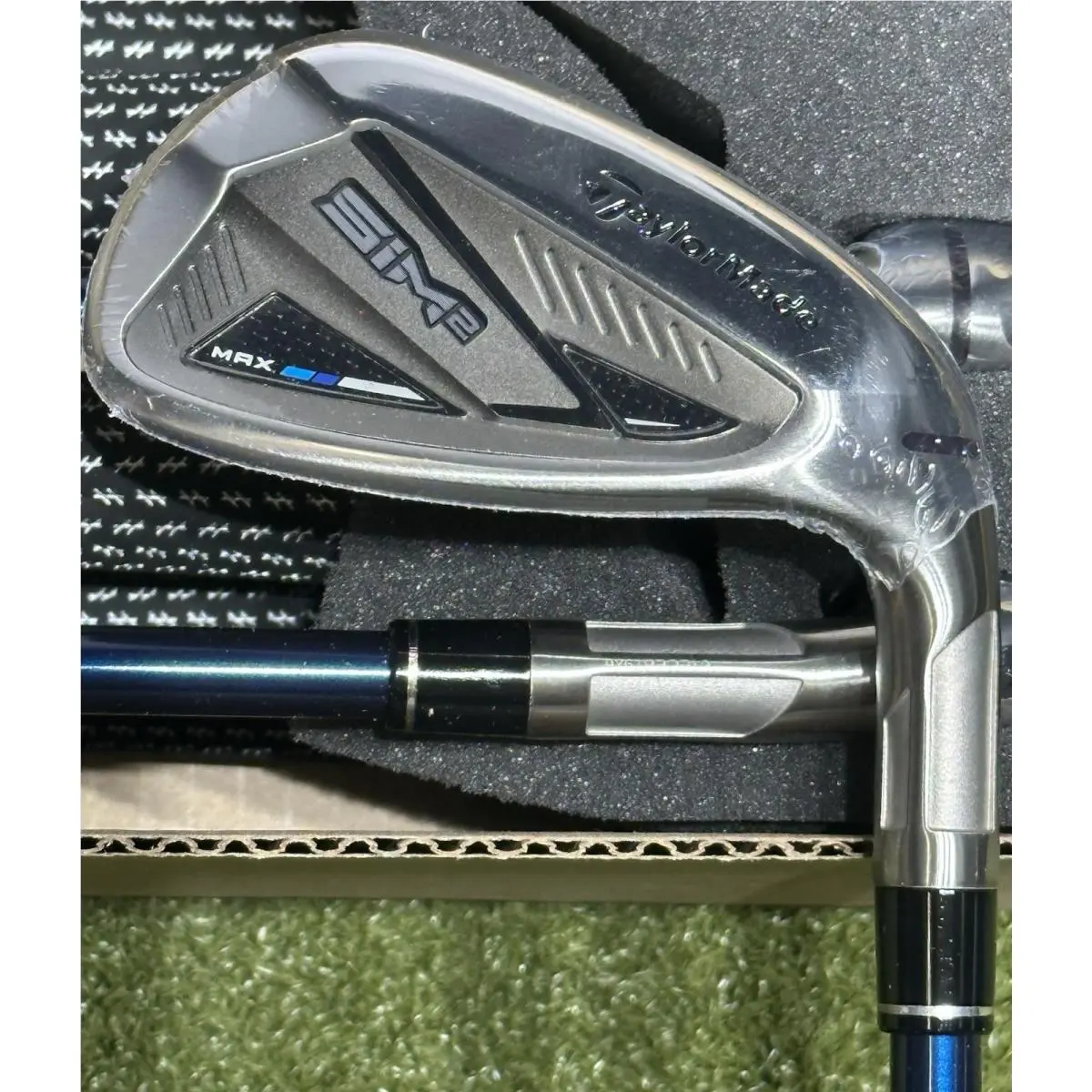 Taylormade SIM2 Max Iron Set Right Hand 5-AW Graphite Ventus Blue Regular Flex