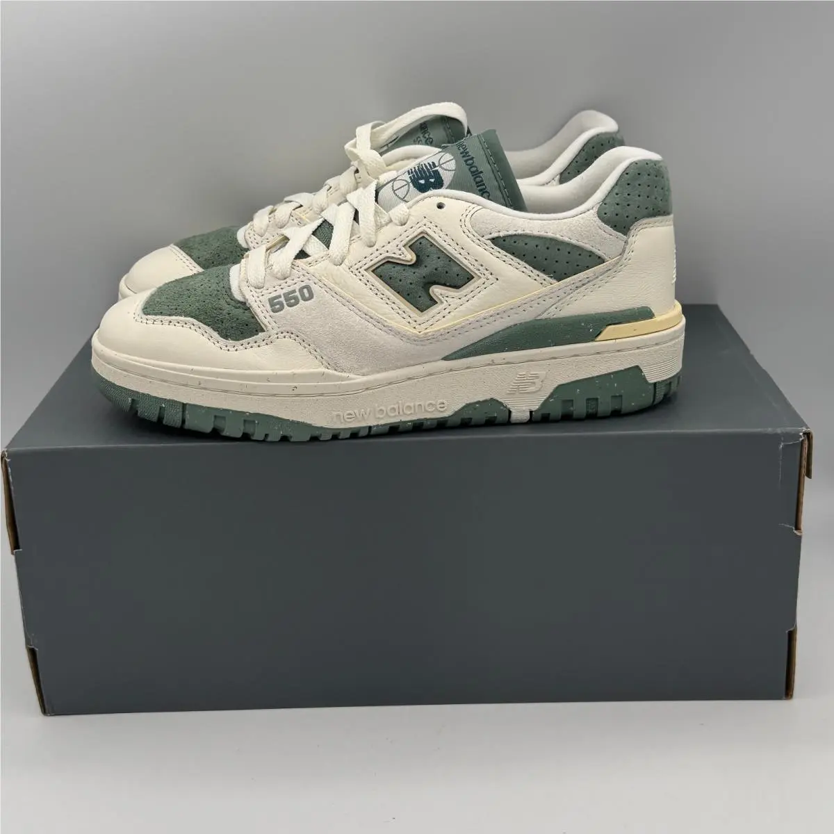 New Balance shoes - New Balance 550 - BBW550PE - Sea Salt/Dark Juniper 2