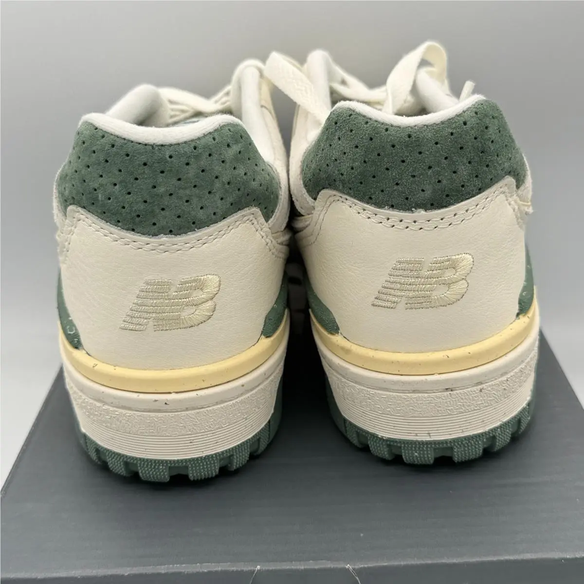 New Balance shoes - New Balance 550 - BBW550PE - Sea Salt/Dark Juniper 3