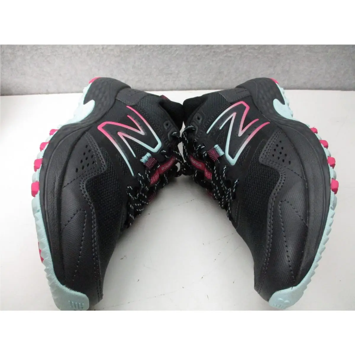 New Balance shoes - New Balance 410 - Black 4