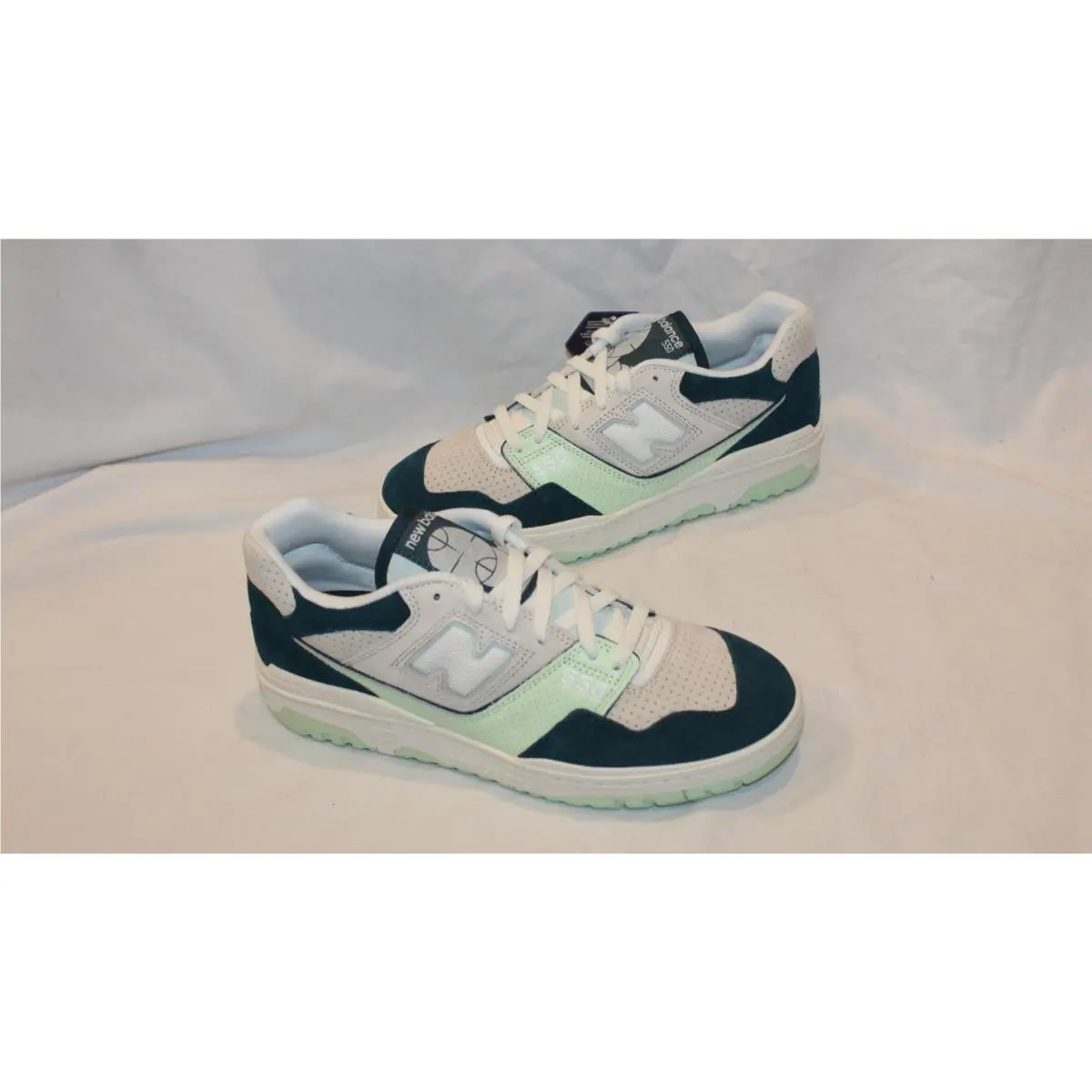New Balance 550 Men`s Green Grey Suede Leather Athletic Sneakers New SZ 11.5