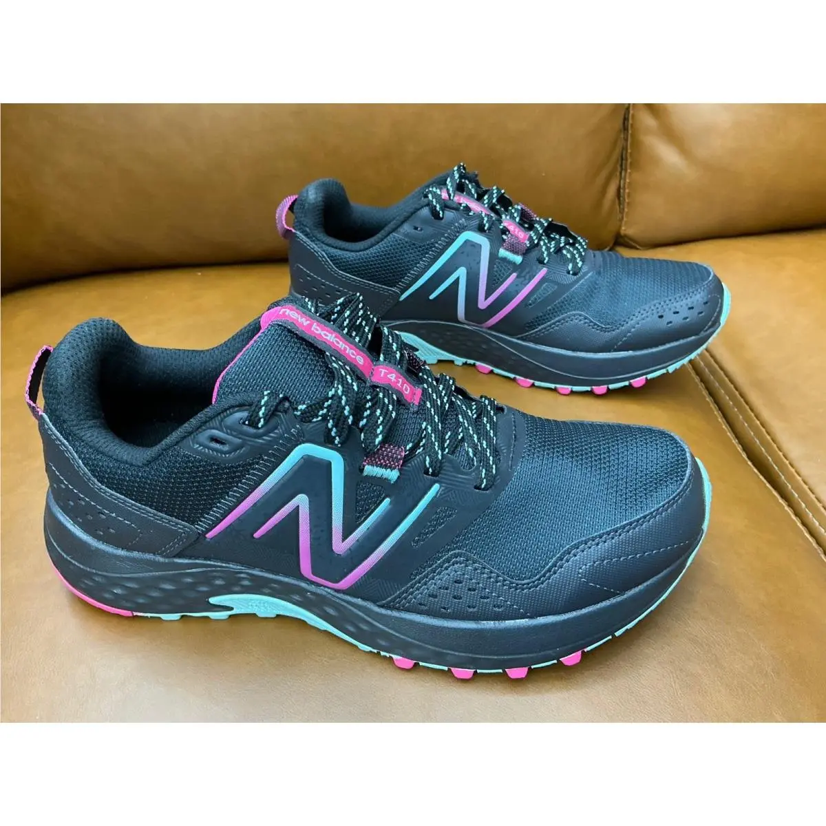 New Balance T410 Trail Running Shoes Womens 7.5 Black Pink Excellent
