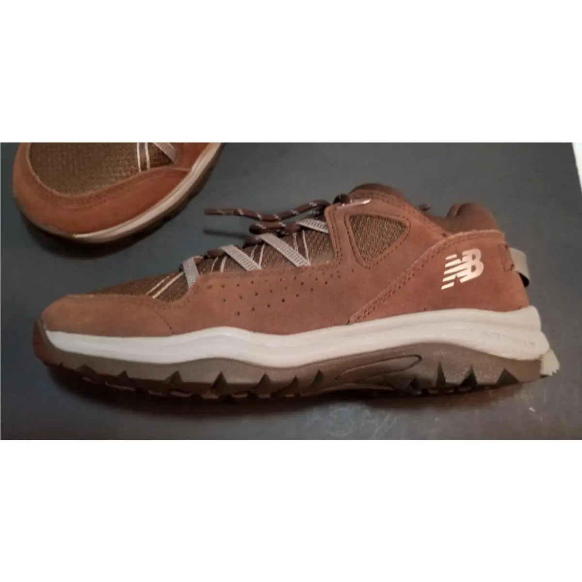 New Balance shoes - New Balance - WW669LC2 - Brown 1